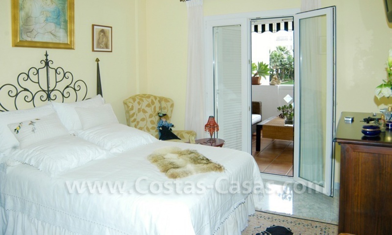 Beachfront apartment for sale in Puerto Banús – Marbella 12