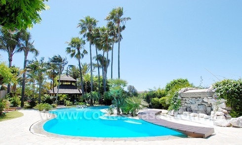 Exclusive front line golf Bali styled villa for sale in Nueva Andalucía, Marbella 