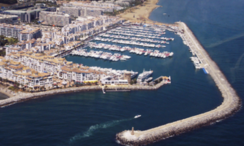 Marbella for Sale: Shop Commercial premises to let in Puerto Banus 