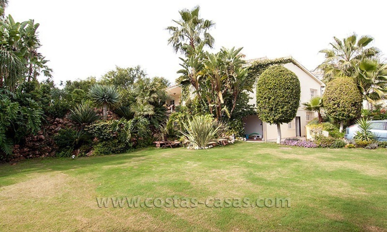 For Sale: First Line Golf Villa in Nueva Andalucía, Marbella 7