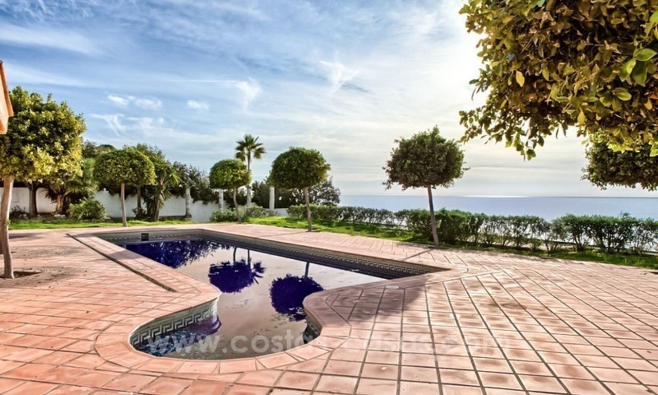 Beachfront plot with Villa Building Project for sale on the New Golden Mile, Marbella - Estepona 8