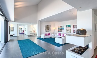 Exclusive modern villa for sale on golf resort with sea and golf views in Benahavis - Marbella 1020 