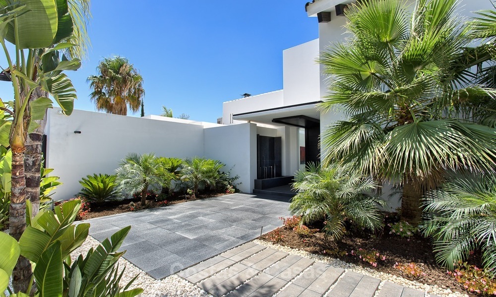 Exclusive modern villa for sale on golf resort with sea and golf views in Benahavis - Marbella 1040