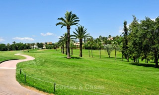 Frontline golf, luxurious Apartment for sale in Nueva Andalucia - Marbella 2891 