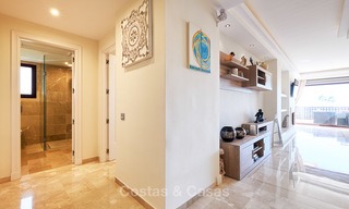 Very attractive luxury beach front apartment with fantastic sea views for sale - New Golden Mile, Marbella - Estepona 7037 