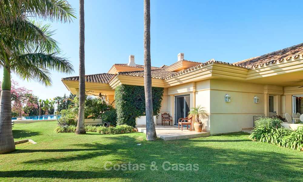 Magnificent rustic-style luxury villa with breath-taking sea and mountain views - Golf Valley, Nueva Andalucia, Marbella 7232