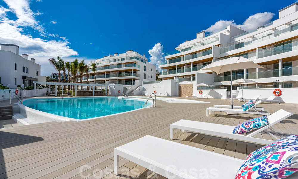 New modern frontline golf apartments with sea views for sale in a luxury resort in Mijas, Costa del Sol. Ready to move in! Last penthouses! 39702