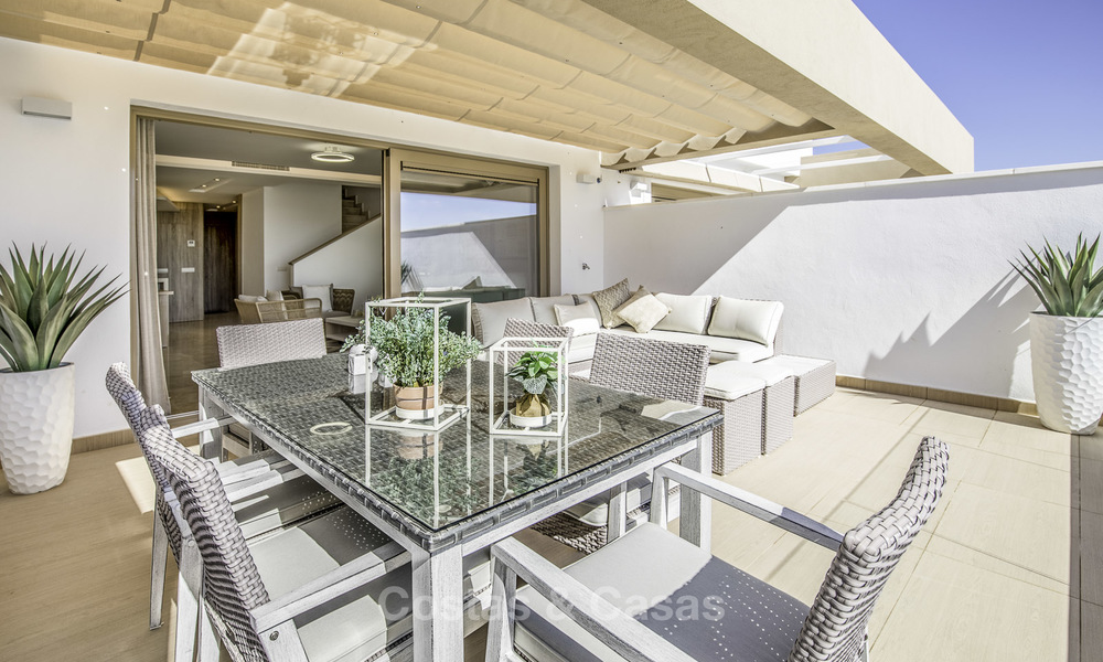 New, move-in ready, modern townhouses for sale on an acclaimed golf resort in Mijas, Costa del Sol. 10% discount! 15671