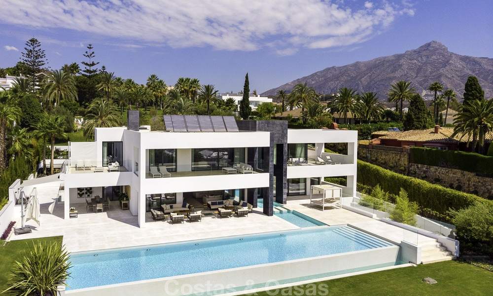 Exceptional, very spacious contemporary luxury villa for sale in the heart of the Golf Valley of Nueva Andalucia, Marbella 18316