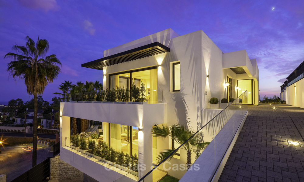 Brand new, move-in-ready contemporary luxury villa with stunning sea views for sale in a sought-after golf club, Benahavis - Marbella 19571