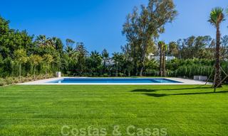 Move in ready, modern beachside villa for sale in the prestigious Guadalmina Baja in Marbella 26069 