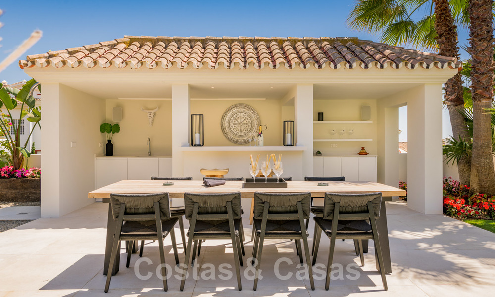 Ready to move in contemporary Mediterranean villa with sea views for sale at a short walking distance to the beach and all amenities, beach side Elviria in Marbella 27566