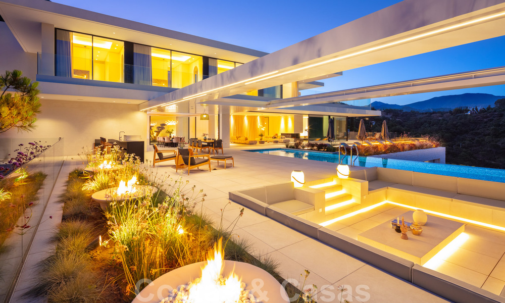 Sensational new modern luxury villa for sale with sea views in the gated El Madroñal in the Marbella area - Benahavis 35905
