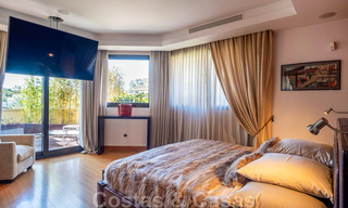 Frontline beach luxury apartment for sale with sea views in Puerto Banus, Marbella 37720 