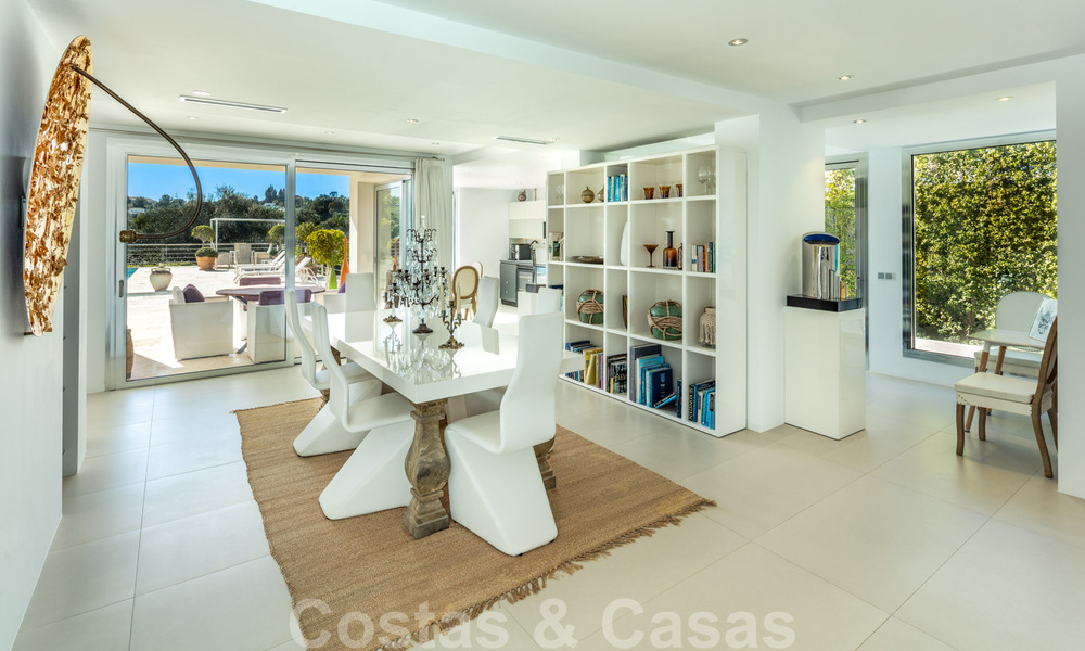 Contemporary, prime location luxury villa for sale in a gated community, frontline golf Las Brisas in Nueva Andalucia, Marbella 39057