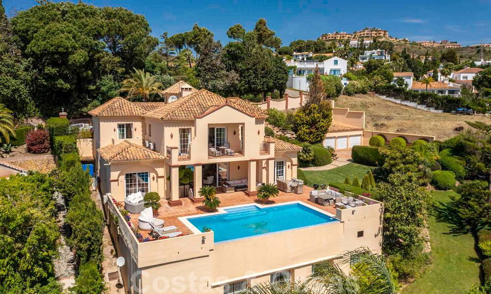 Spanish, luxury villa for sale, with views of the countryside and the sea, in Marbella - Benahavis 41567