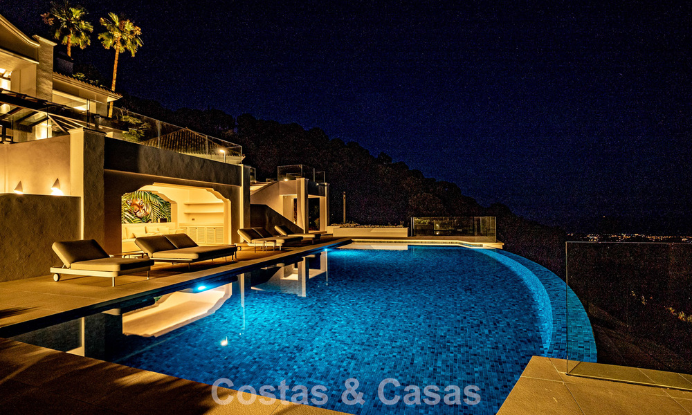 Boutique resort-style villa for sale with open sea views, nestled in the lush greenery of the exclusive La Zagaleta golf resort, Marbella - Benahavis 54119