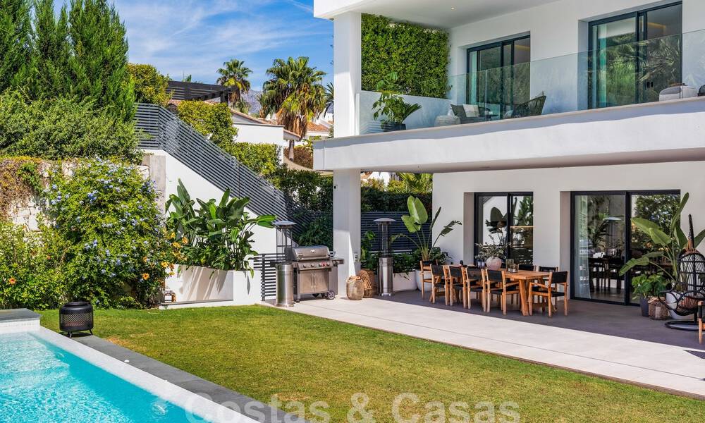 Modern luxury villa for sale in a contemporary architectural style, walking distance from Puerto Banus, Marbella 59596
