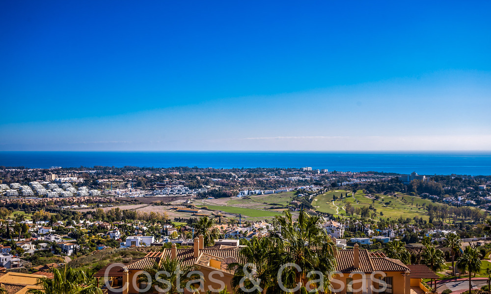 Ready to move in, luxury penthouse with panoramic views of golf, sea and mountains for sale in Benahavis - Marbella 66940