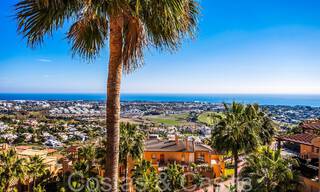 Ready to move in, luxury penthouse with panoramic views of golf, sea and mountains for sale in Benahavis - Marbella 66947 